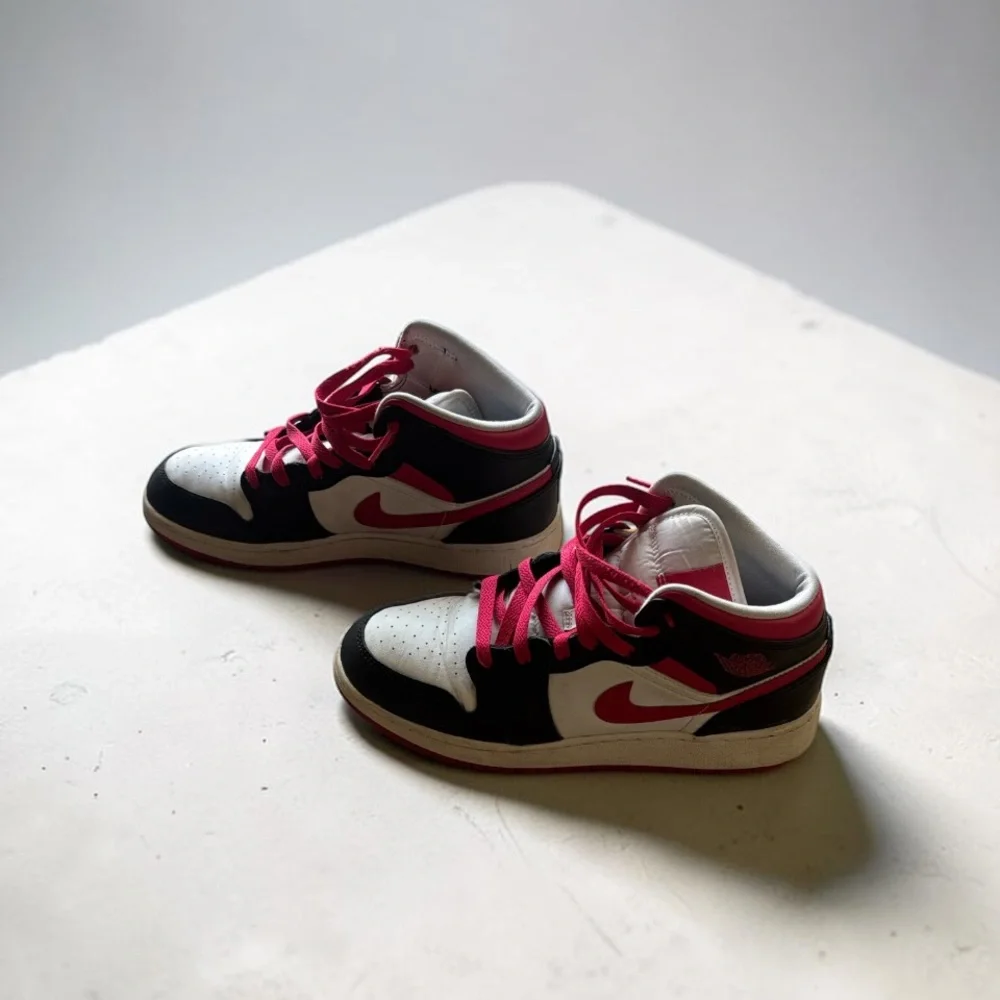 Nike Air Jordan 1 Mid Sneakers in Red, Black & White - Picture 2 of 8